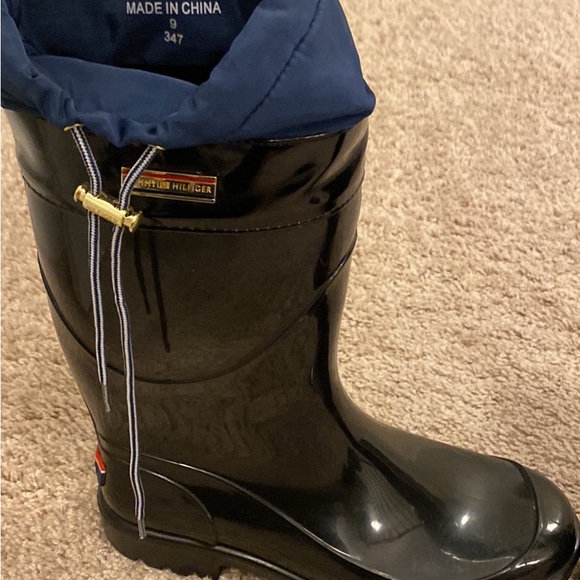 Tommy Hilfiger Rain Boat / size 9 - Picture 4 of 4